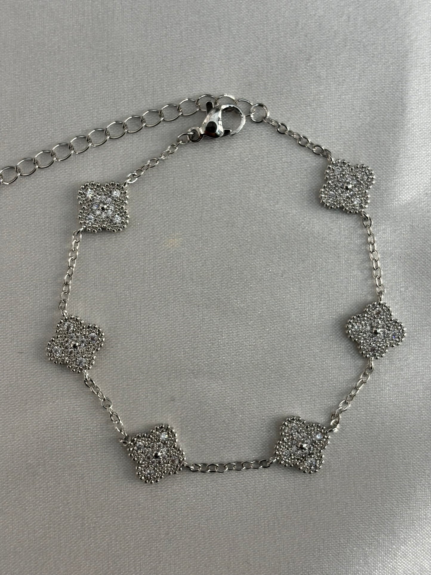 Mini Diamond Flower Bracelet