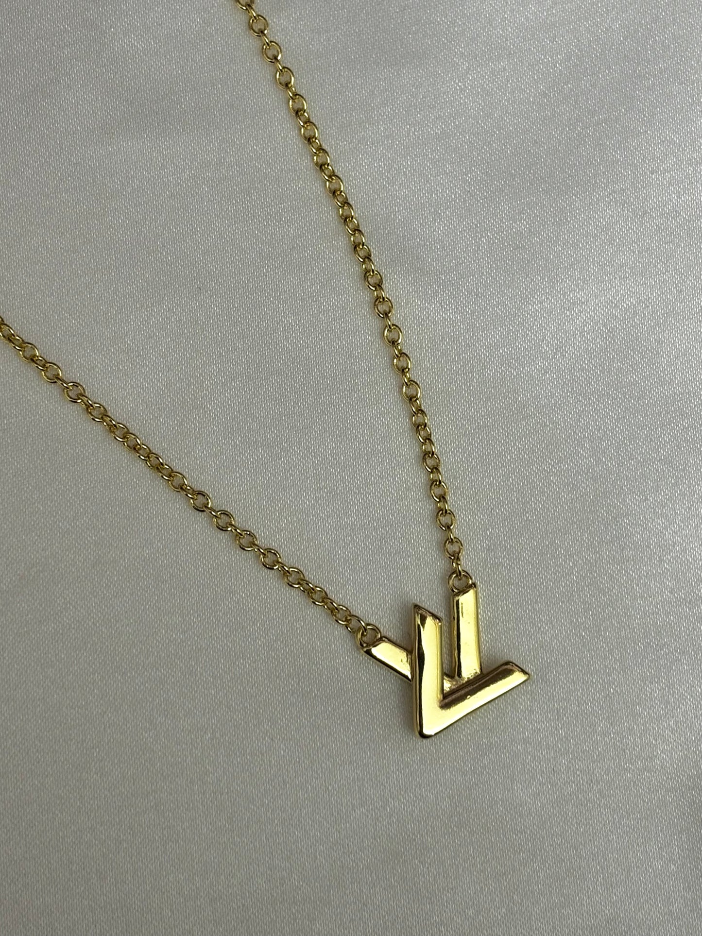 Liv Necklace Limited Edition