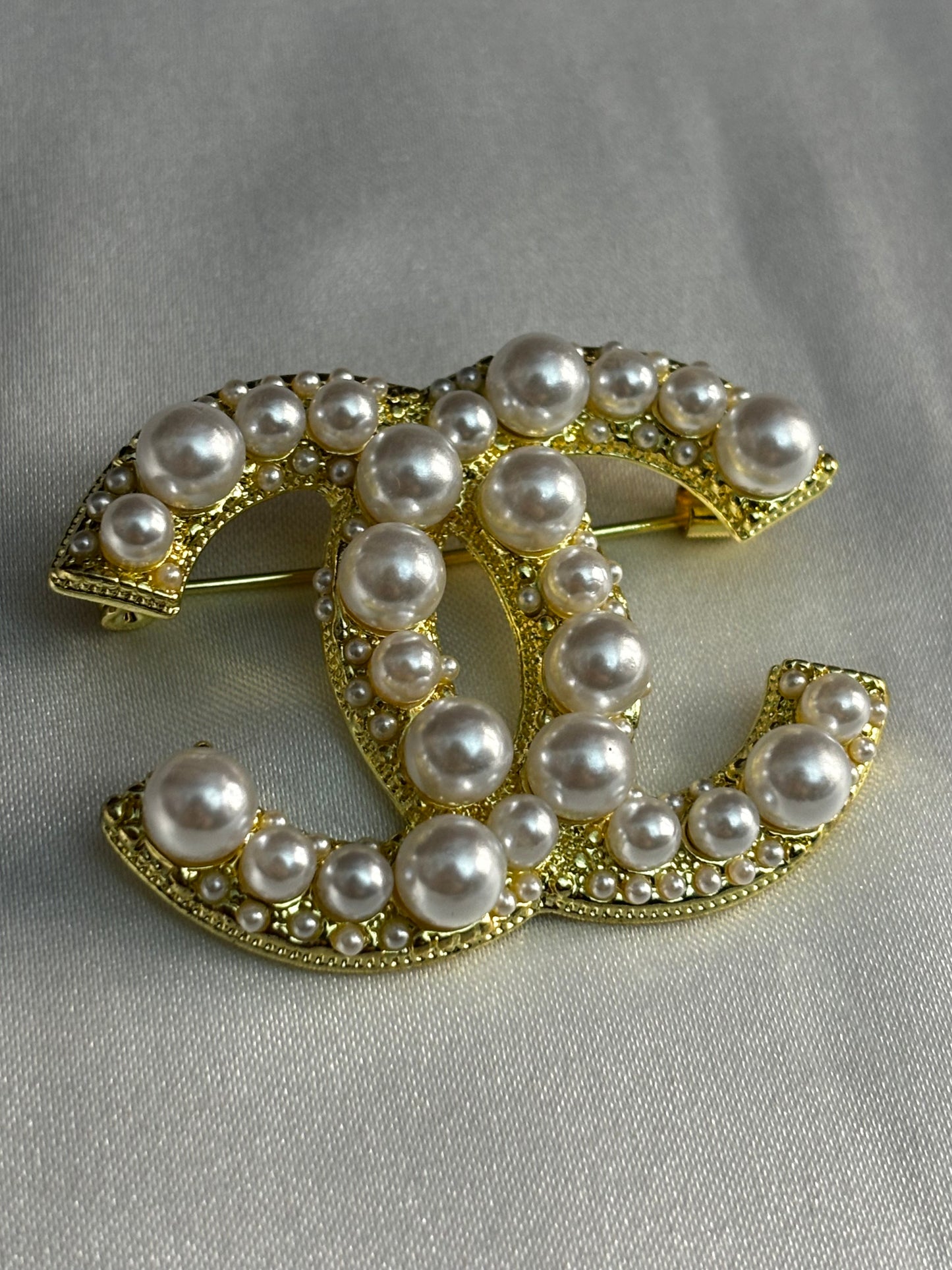 CC Pearl Brooche Limited Edition