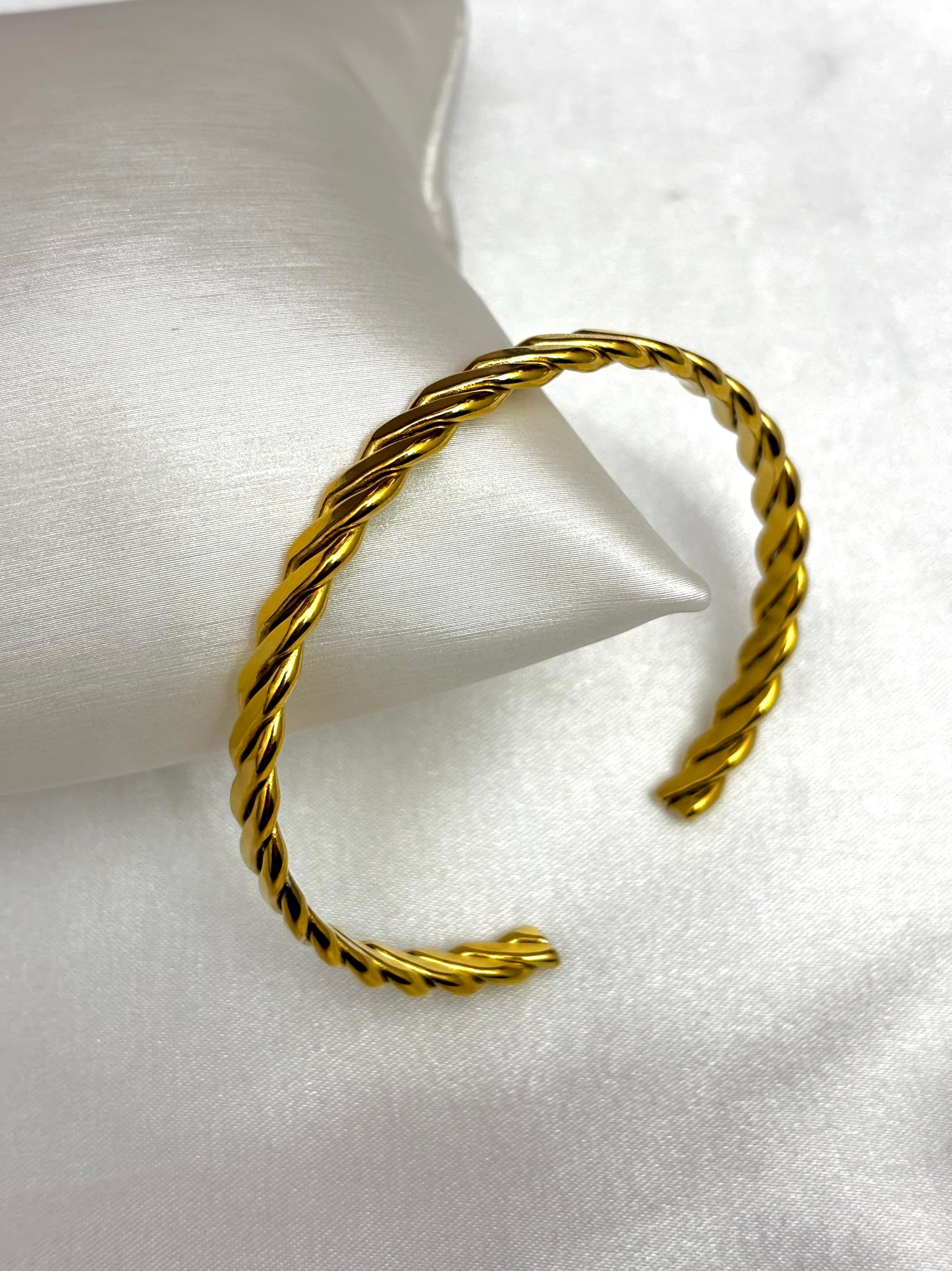 Twisted Bracelet