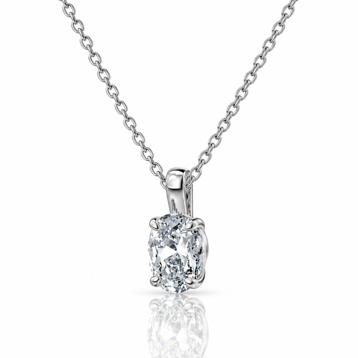 Elara Necklace in silver, oval solitaire pendant close-up