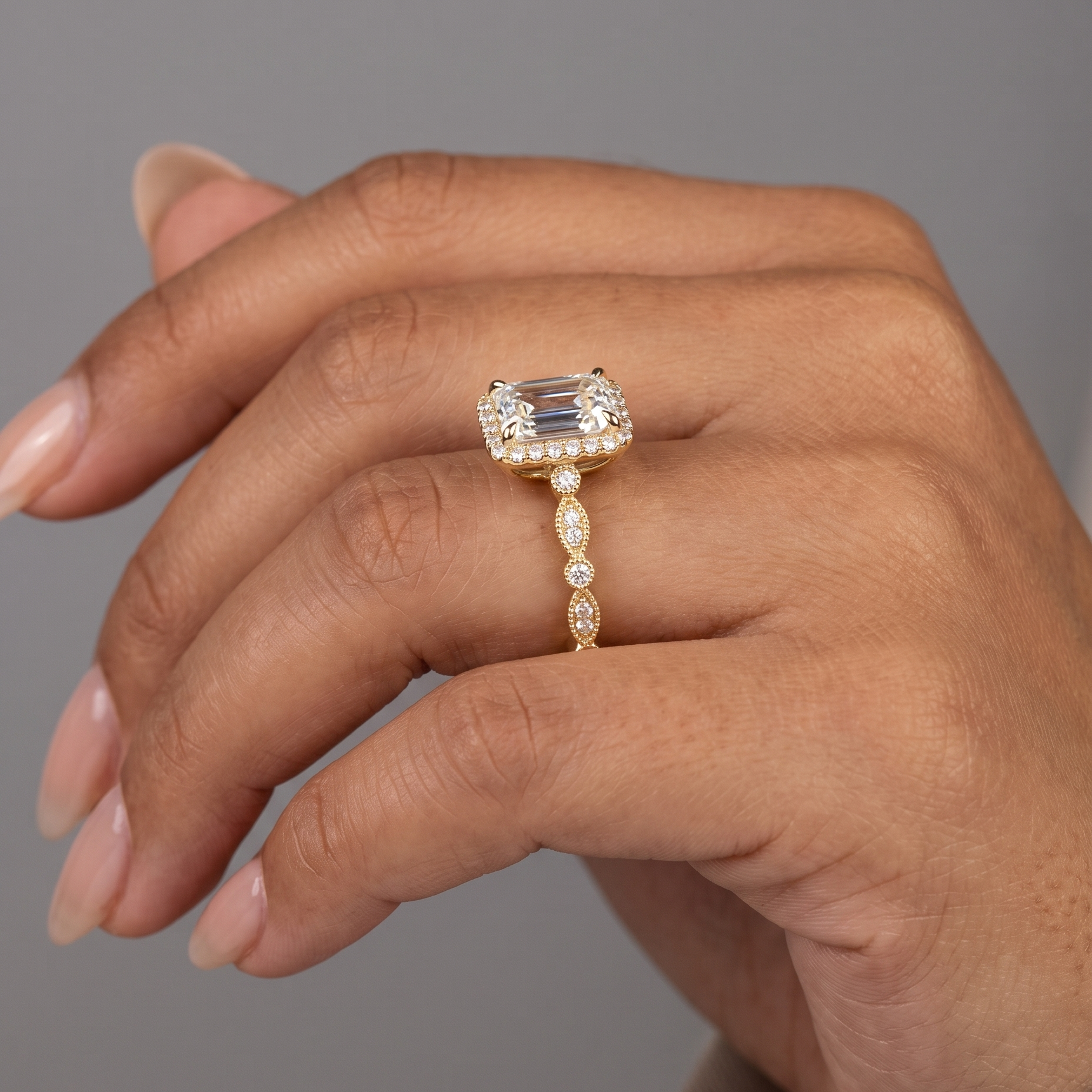Emerald Ring | 925 Sterling Silver